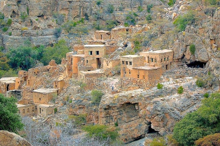 Nizwa, Al Hamra & Misfat Day Trip — Forts, Falaj Gardens and Jebel Shams Footpaths photo 4