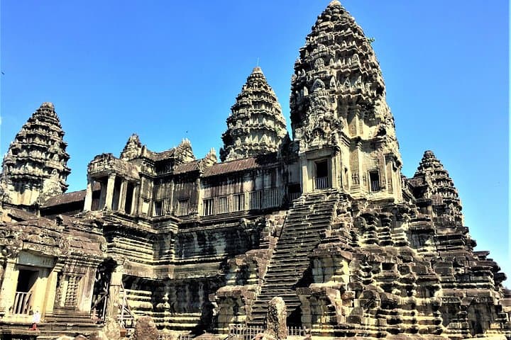 Angkor Wat & Phnom Bakheng Sunset Motorcycle Tour — Private Siem Reap Temple Ride photo 4