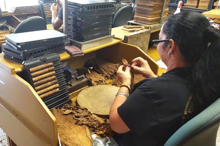 Little Havana Nightlife: Miami Cuban Music, Dinner & Cigar Tour photo 3