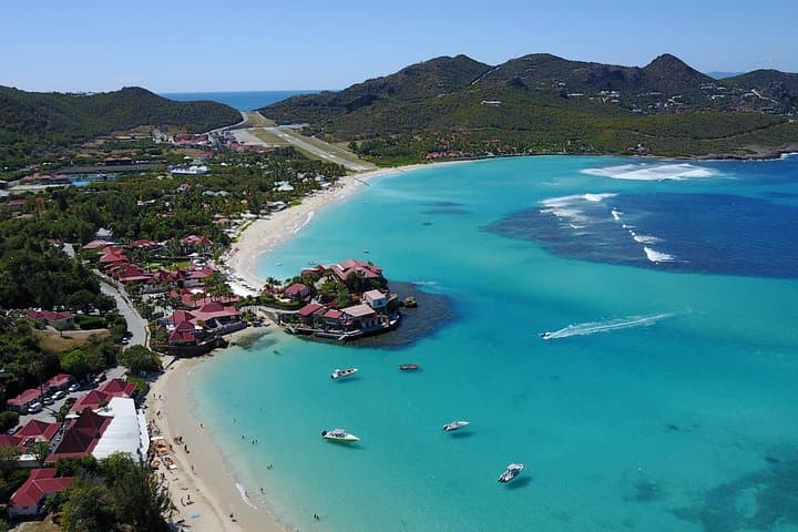 Private Donzi Charter from St Martin to St Barth: 8‑Hour Island Escape