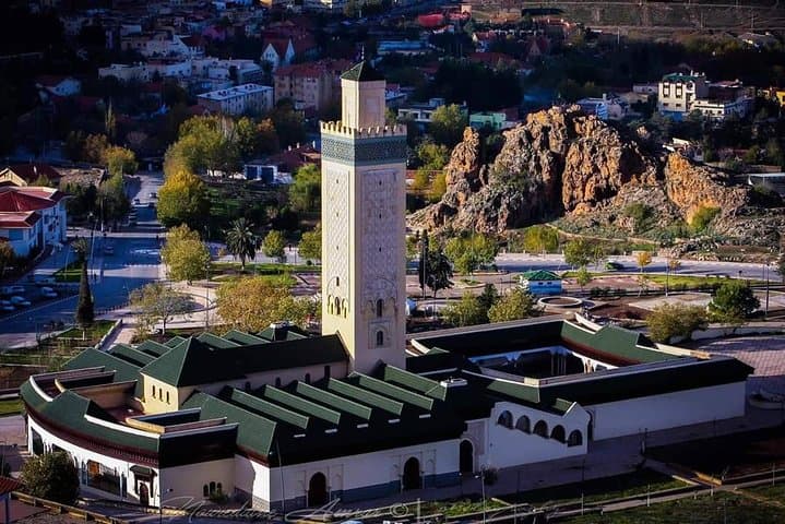 Middle Atlas Mountain Day Trip from Fes — Ifrane, Azrou & Cedar Forests photo 4