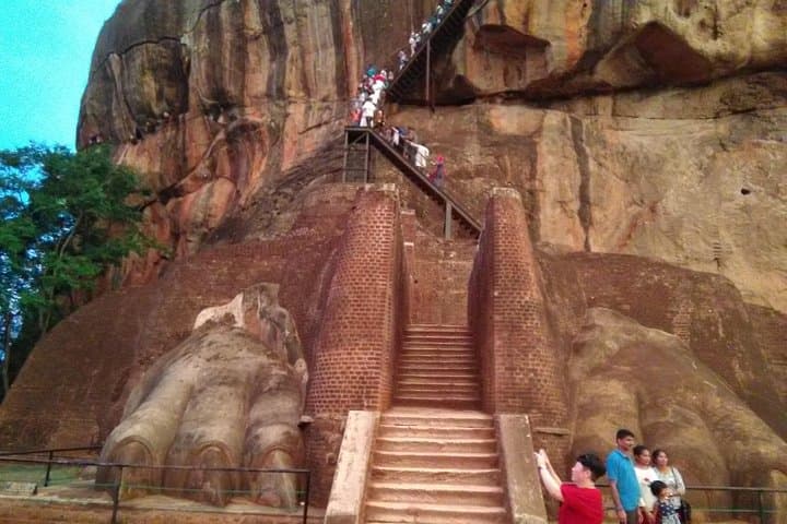 Private Day Trip to Sigiriya Lion Rock & Dambulla Cave Temple from Bentota