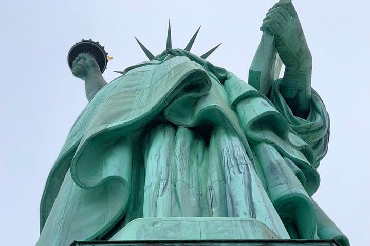 Statue of Liberty & Ellis Island: 3-Hour Exclusive Guided Tour from Battery Park photo 3