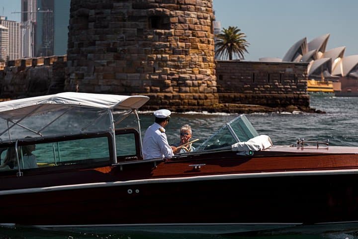 Private 2-Hour Icons and Highlights Cruise of Sydney Harbour at Sunset photo 2