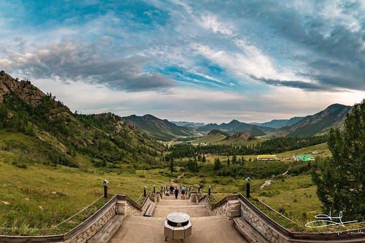 Central Mongolia 8-Day Horse Trek: Naiman Nuur, Terelj & Tsenkher Hot Springs photo 2