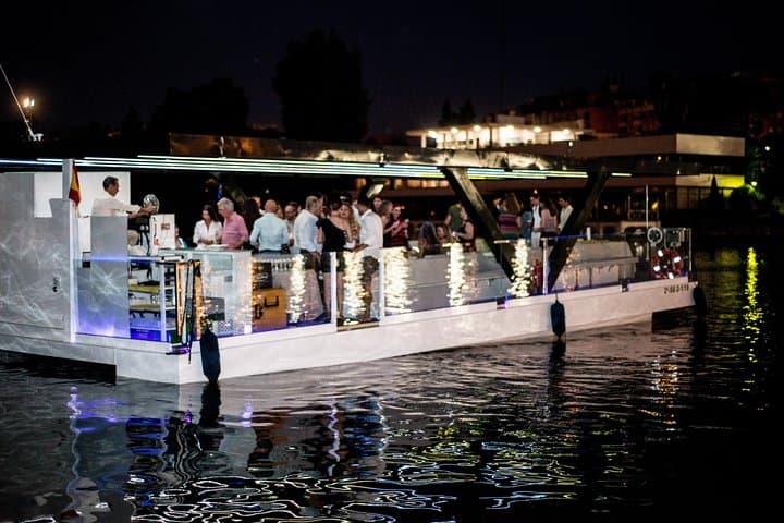 Sun‑Powered Cruise on the Guadalquivir: Eco Tours Through Seville photo 4