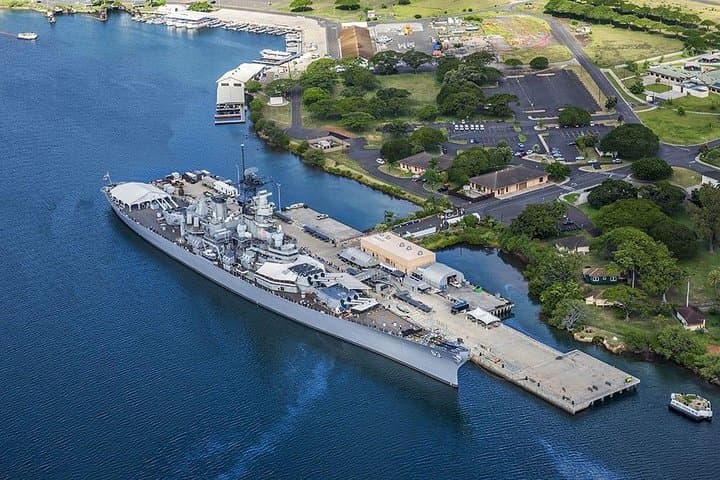 Pearl Harbor & Honolulu Highlights: Arizona Memorial, Punchbowl Cemetery and City Tour photo 5