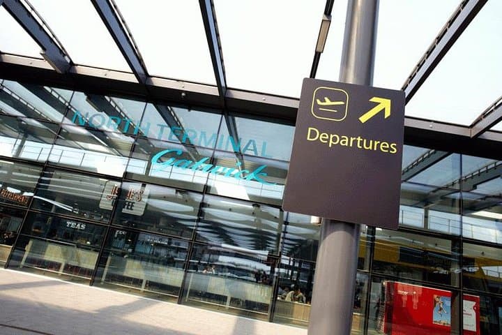 Private Port Arrival Transfer: Southampton Cruise Terminals to Gatwick Airport — Meet & Greet Chauffeur photo 4