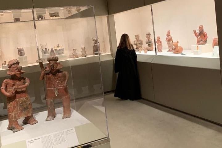 Metropolitan Museum Wizarding Tour — Griffins, Goblets & Gold Interactive Experience