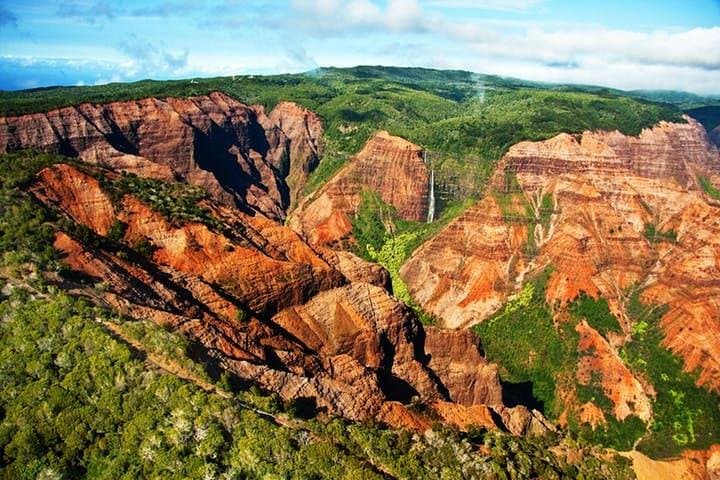 Exploring Waimea Canyon: Kauai’s Grand Canyon of the Pacific Shore Excursion