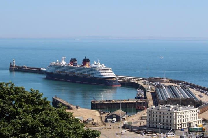 Dover Cruise Terminal to London Private Minivan Transfer — Private Arrival Minivan Service photo 3
