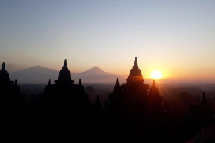 Borobudur Sunrise Tour: Private Sunrise Package from Yogyakarta photo 2