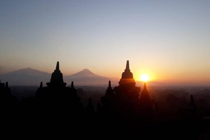 Borobudur Sunrise Tour: Private Sunrise Package from Yogyakarta photo 5