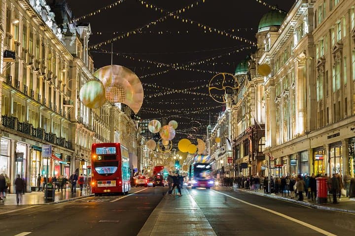 London Christmas Lights Tour on a Vintage Double-Decker Bus photo 6