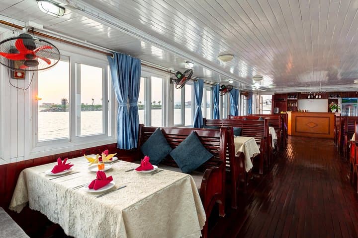 Full-Day Ha Long Bay Cruise: Kayaking, Surprise Cave & Titov Island photo 4