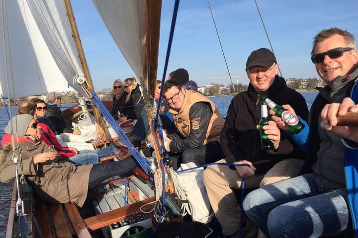 Sail the Hamburg Outer Alster: 90-Min Cutter Cruise on a 1960s Wooden Two-Master photo 4