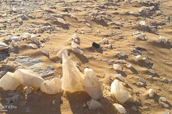 White Desert & Bahariya Oasis Day Tour from Cairo — Black Desert, Crystal Mountain and Farafra photo 4