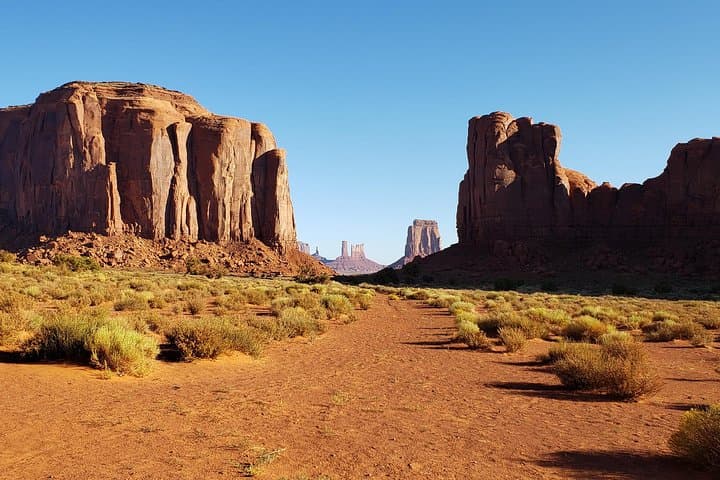 Monument Valley 1.5-Hour Navajo Guided Vehicle Tour — Mitten View & John Ford Point photo 5