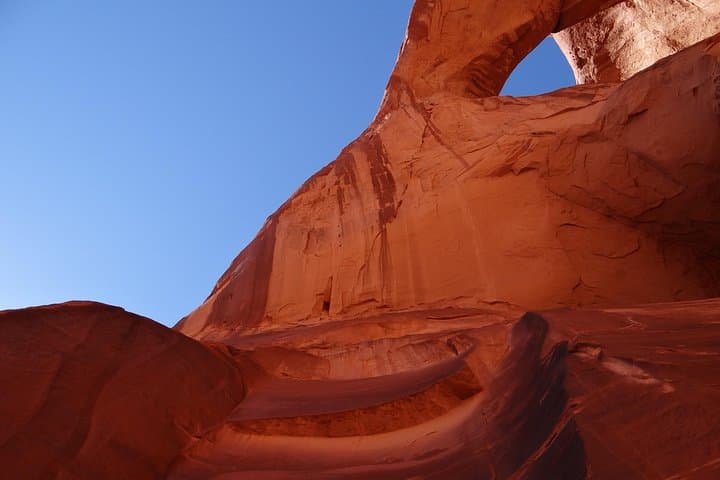 Exploring Monument Valley: A 2.5-Hour Blackwater Tour with Navajo Guides