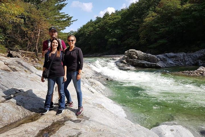 One-Day Hike at Seoraksan National Park from Seoul — Biseondae, Sinheungsa & Cable Car Options photo 6