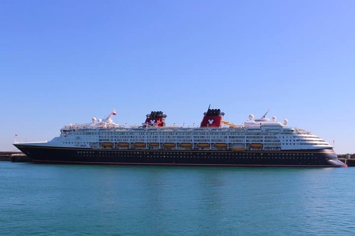 Private Transfer from Dover Cruise Terminal to Central London — Stress-Free Arrival