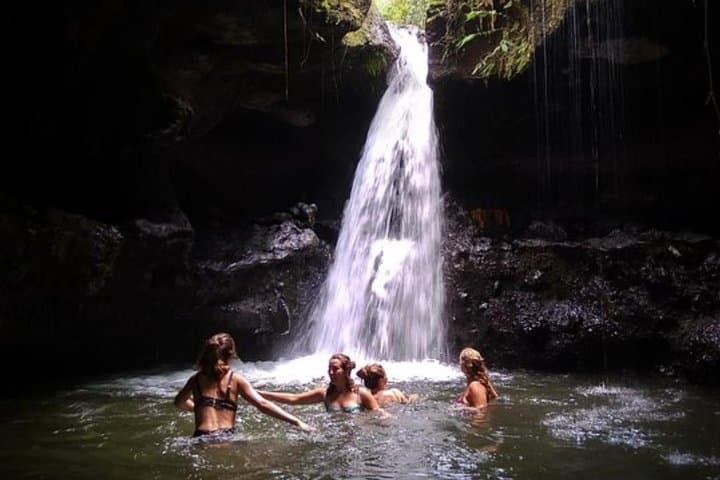 soft-trekking-tetebatu-rinjani-views-rice-fields-waterfalls