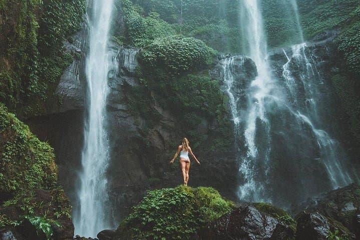 custom-bali-private-tour-ubud-waterfalls-temples-uluwatu
