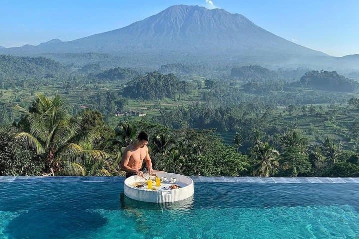 custom-bali-private-tour-ubud-waterfalls-temples-uluwatu photo 5
