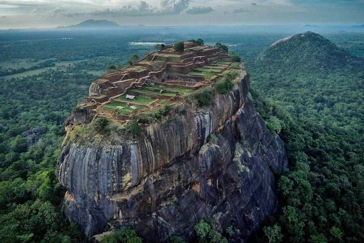 Tropical Ceylon 8-Day Cultural and Wildlife Tour: Sri Lanka Highlights photo 2