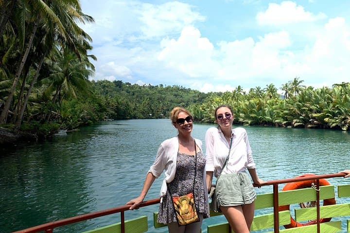 Bohol Countryside Tour: Chocolate Hills, Tarsiers & Loboc River Cruise photo 3