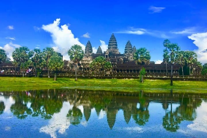 7-Day Cultural Tour: Angkor, Tonle Sap, Battambang & Phnom Penh photo 2