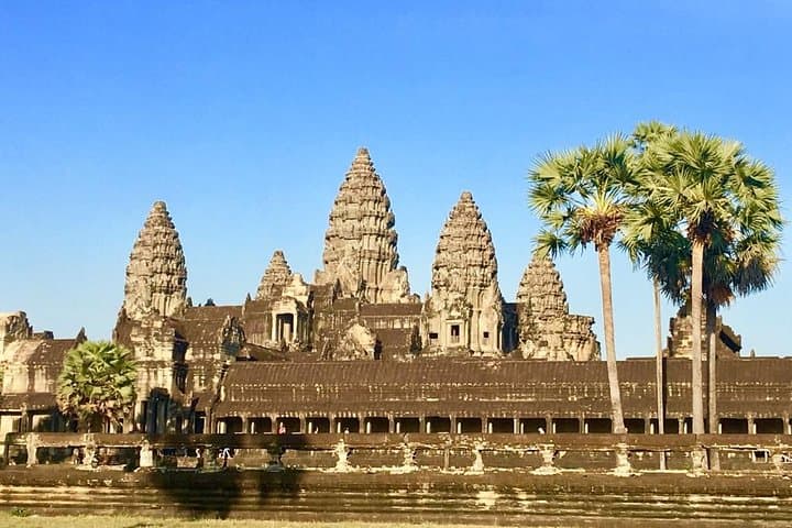 Private 3-Day Angkor Temples Tour & Tonle Sap Floating Village Experience photo 5