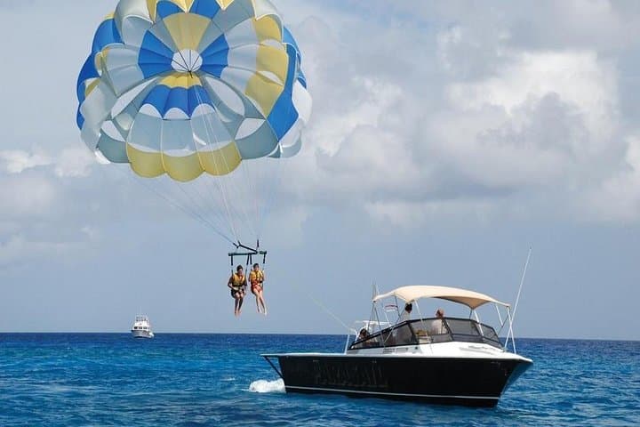 Hurghada Parasailing: Soar 200m Above the Red Sea