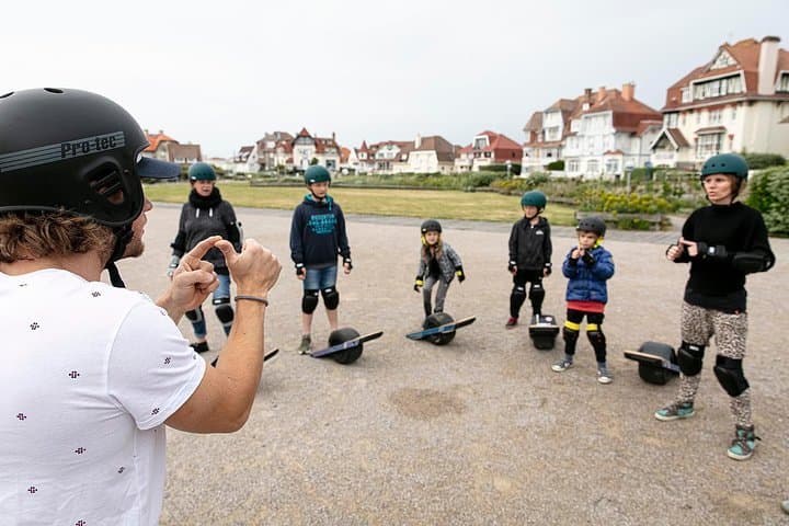 Onewheel Initiation and Guided Rides near Arras — Learn to Ride a Powered Board photo 2