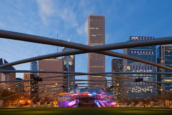 Fright Hike: Chicago Halloween Bike Tour — Haunted Loop & Lakefront Ride photo 6