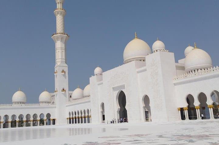 Dubai and Abu Dhabi in One Day: Private 10-Hour Highlights Tour