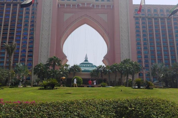 Dubai and Abu Dhabi in One Day: Private 10-Hour Highlights Tour photo 4