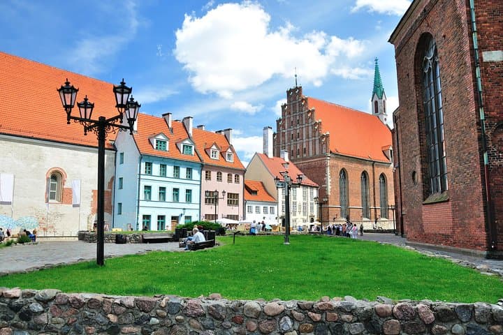 Riga Walking Tour: Guided Sightseeing Through Old Town, Art Nouveau & Central Market photo 5