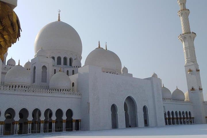 Abu Dhabi Day Trip from Ras Al Khaimah: Sheikh Zayed Mosque, Emirates Palace & Ferrari World photo 4