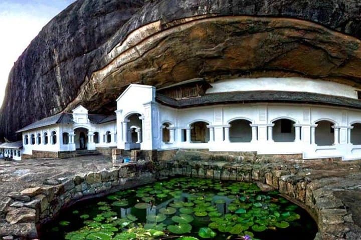 Full-Day Sigiriya and Dambulla Tour from Negombo: Climb the Lion Rock and Explore Cave Temples photo 4