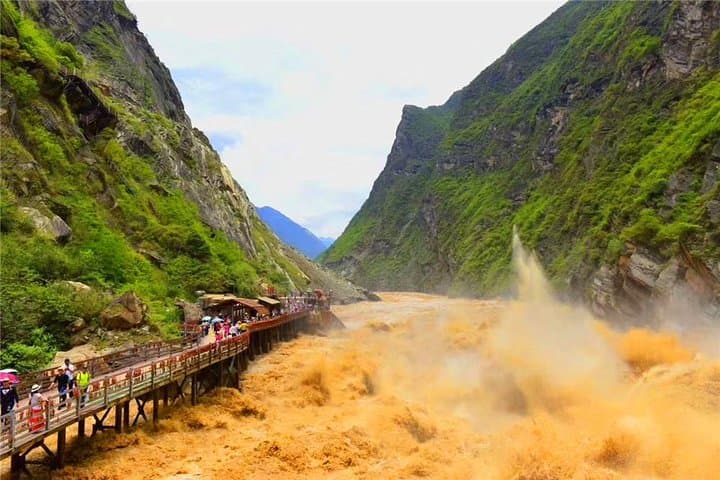 Tiger Leaping Gorge: 2-Day Guided Hike from Lijiang through Qiaotou photo 5
