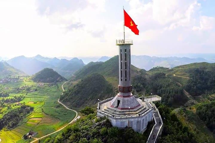 Ha Giang 3-Day Dong Van Loop: Ma Pi Leng Pass, Lung Cu & Karst Geopark photo 5
