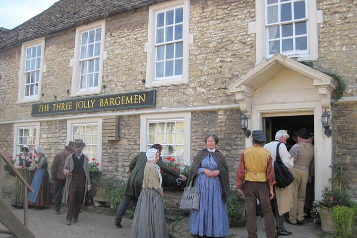 Stonehenge Avebury Cotswolds Day Tour from Bath photo 3