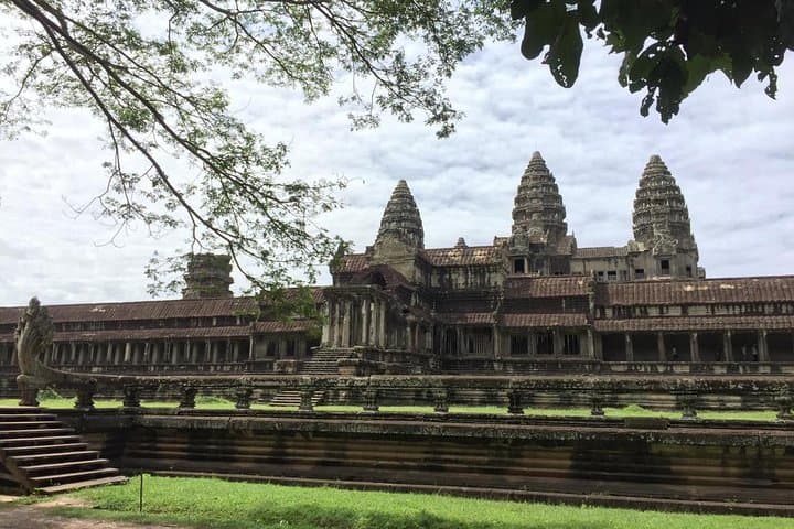 Three-Day Private Siem Reap Temple Tour: Angkor Wat, Ta Prohm & Tonle Sap