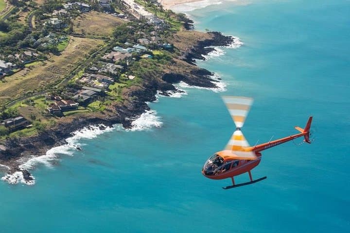 Big Island Helicopter Experience: Volcanoes, Waterfalls & Coastline from Kona photo 2