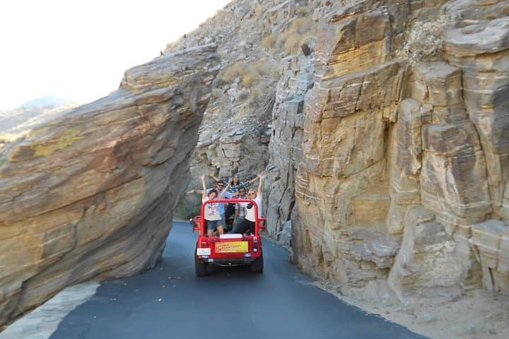Indian Canyons Jeep Tour & Andreas Canyon Hike from Palm Springs