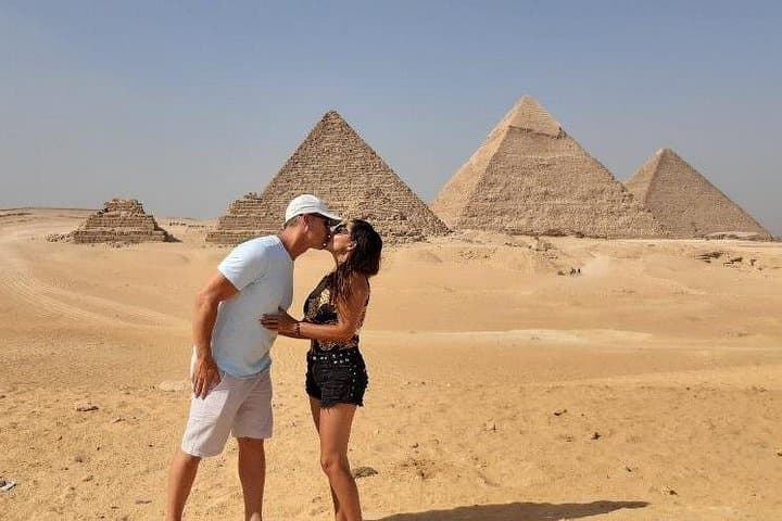 Private Full-Day Cairo: Giza Pyramids, Camel Ride, Egyptian Museum & Citadel with Lunch