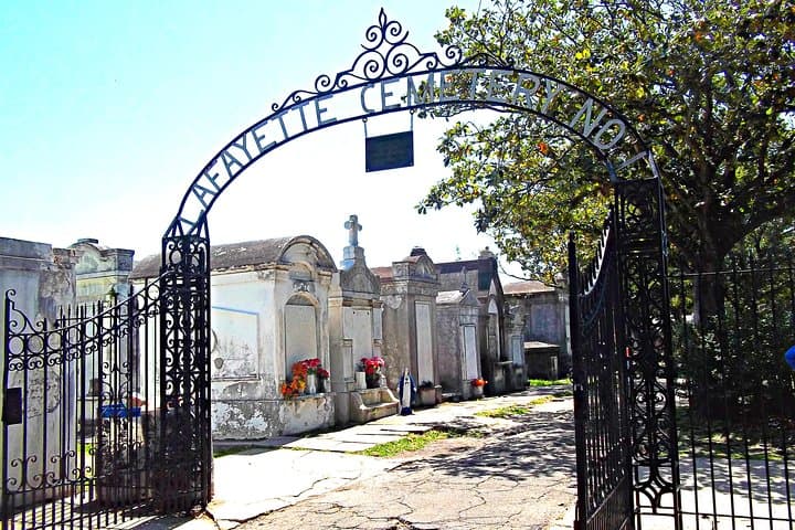 Self-Guided Garden District Walking Tour New Orleans — Downloadable Audio Guide photo 2