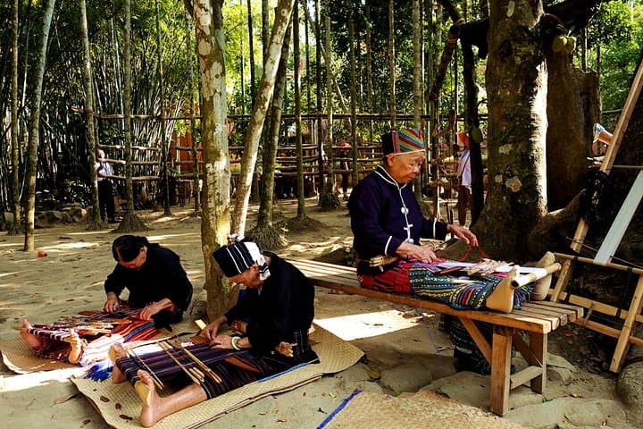 Yanoda Rainforest & Li Minority Day Tour — Sanya’s Tropical Walk and Cultural Showcase photo 3