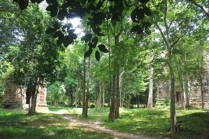 Private One-Day Tour to Sambor Prei Kuk: Pre-Angkorian Temples & Kompong Khleang Village photo 2